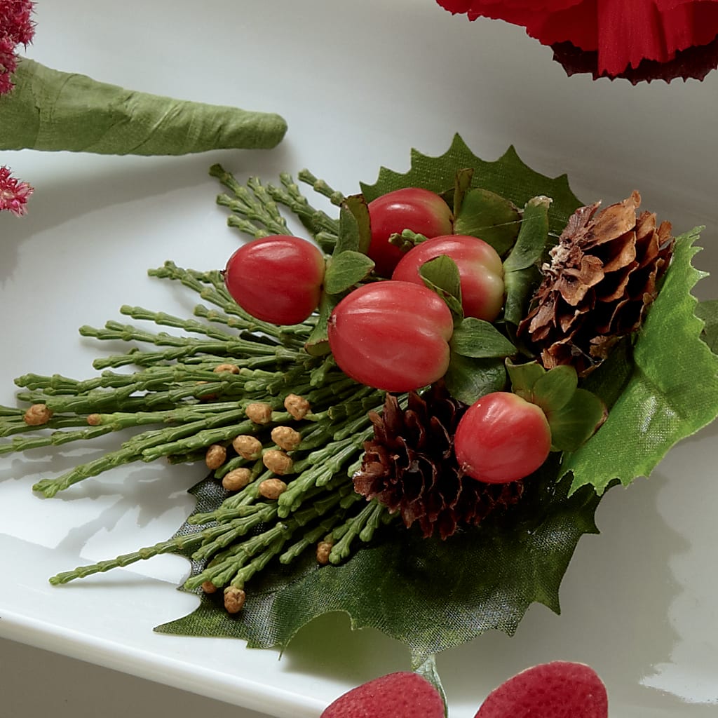 Red Berry Boutonniere – Blossom Street Florist, Lauderhill FL