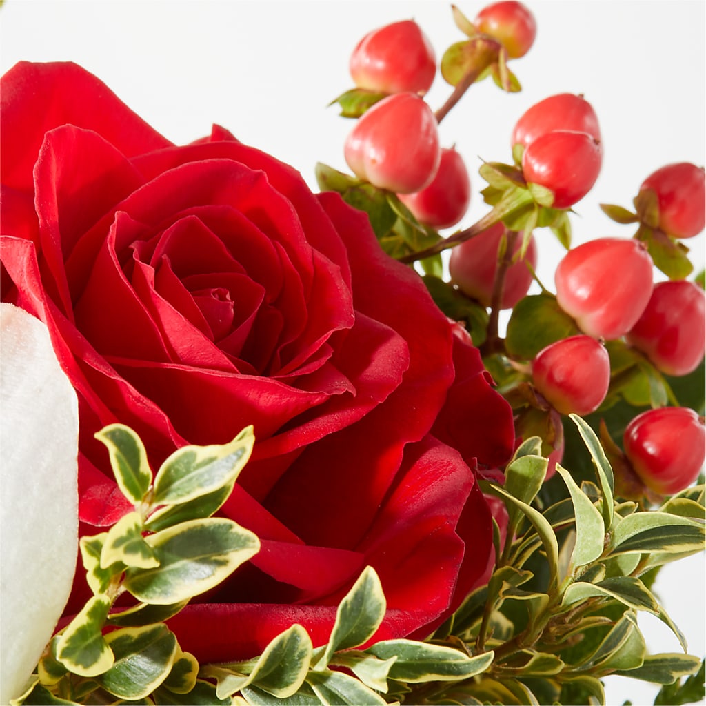 Snowy Wonderland Bouquet –  Blossom Street Florist, Lauderhill FL