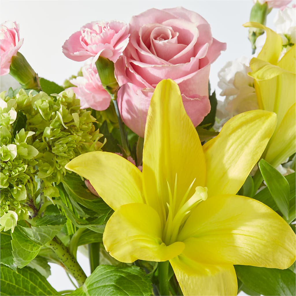 Garden Delight Bouquet –  Blossom Street Florist, Lauderhill FL